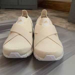 ULTRABOOST 5.0 DNA SLIP-ONS